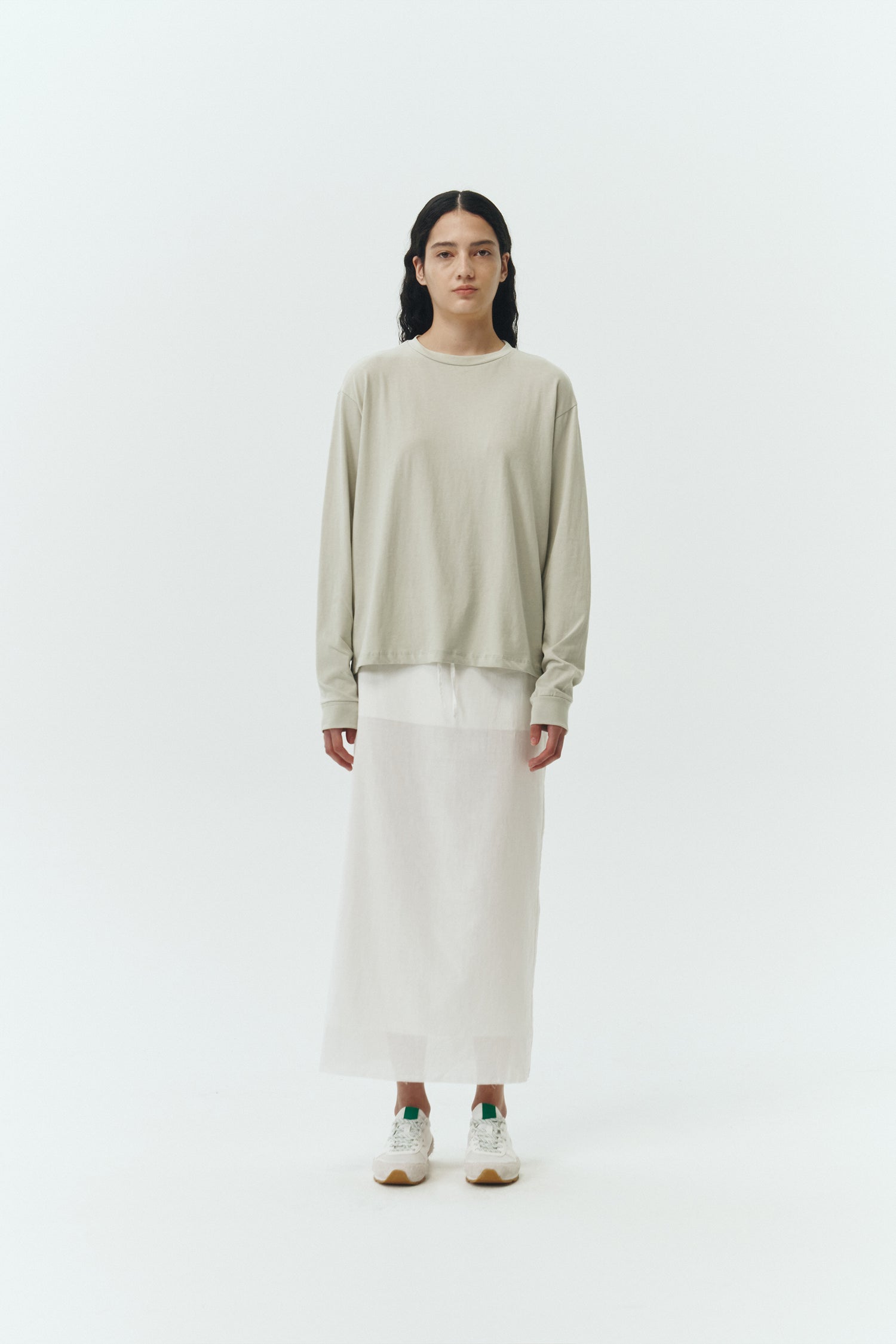 Lara Long-Sleeved T-Shirt in forest, a lightweight cotton crew-neck tee with long sleeves and relaxed fit, ideal for everyday wear and seasonal layering