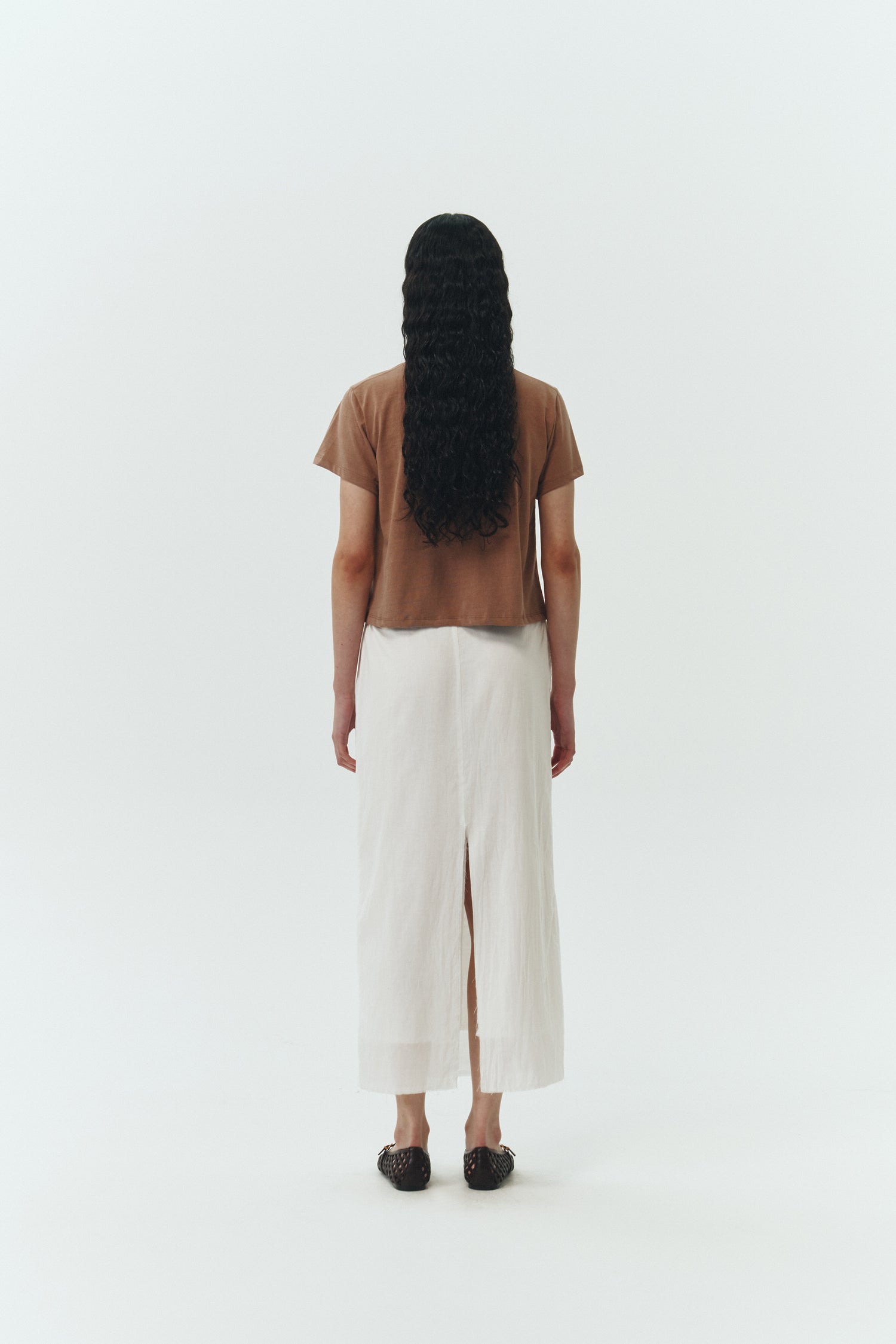 Ivy T-shirt in soft brown, cropped short-sleeve tee in a lightweight cotton-poly blend with crew neck, regular fit, and clean silhouette.
