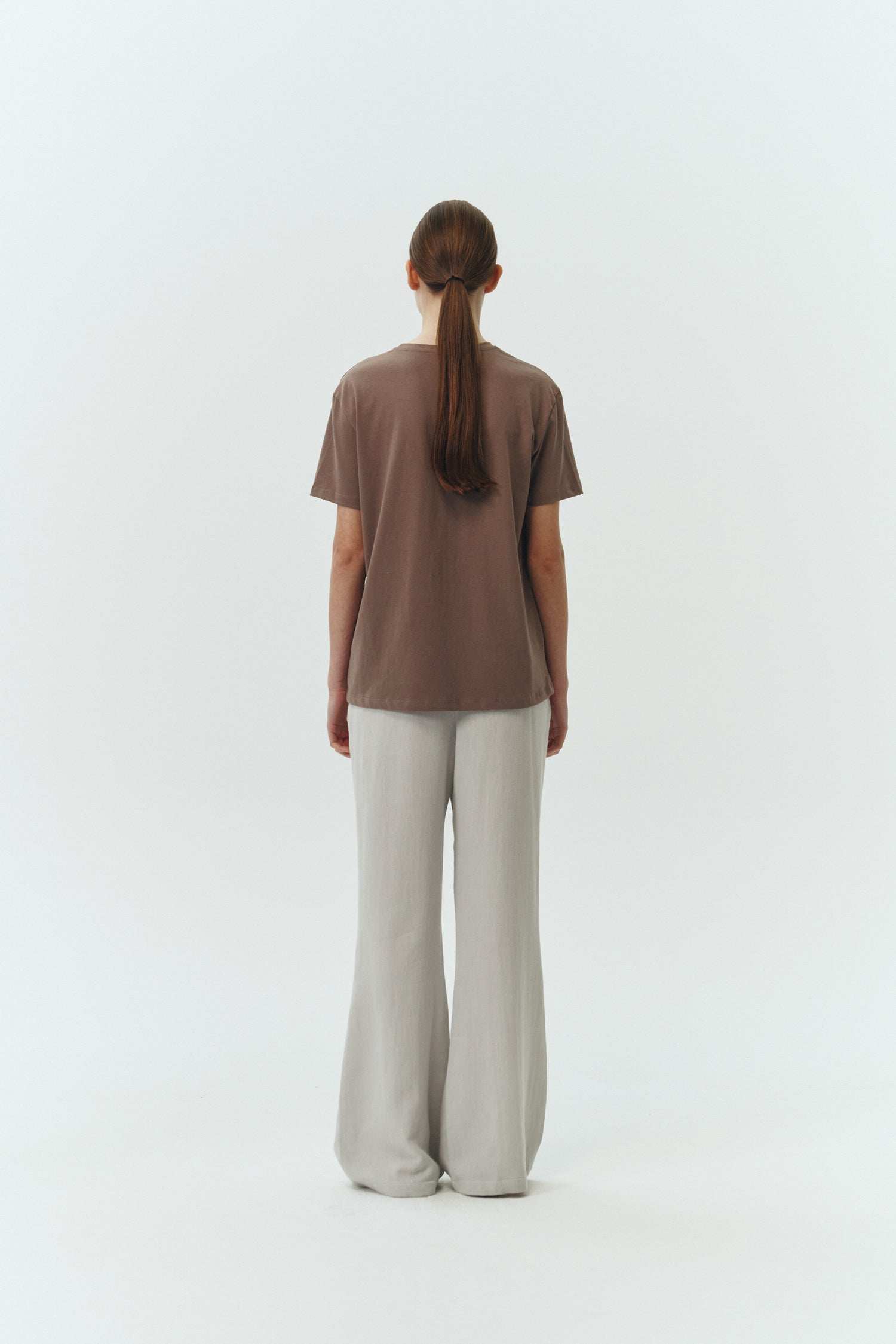 Lara T-shirt in brown, a relaxed-fit lightweight cotton tee with a crew neck and short sleeves for breathable daily wear.