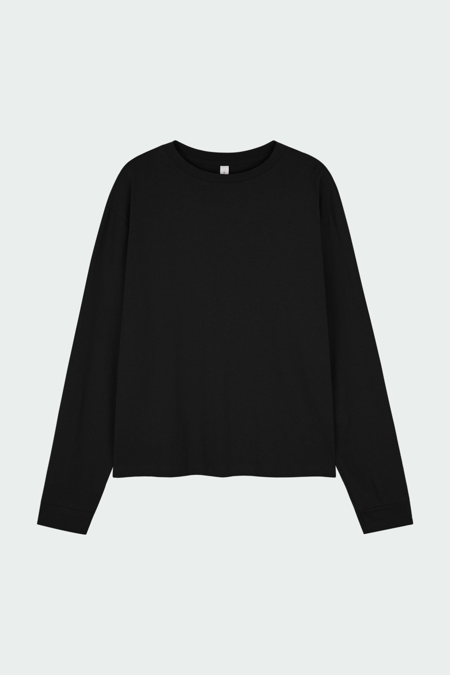 Lara Long-sleeved T-shirt in black, a relaxed-fit lightweight cotton tee with a crew neck and long sleeves for breathable daily wear.