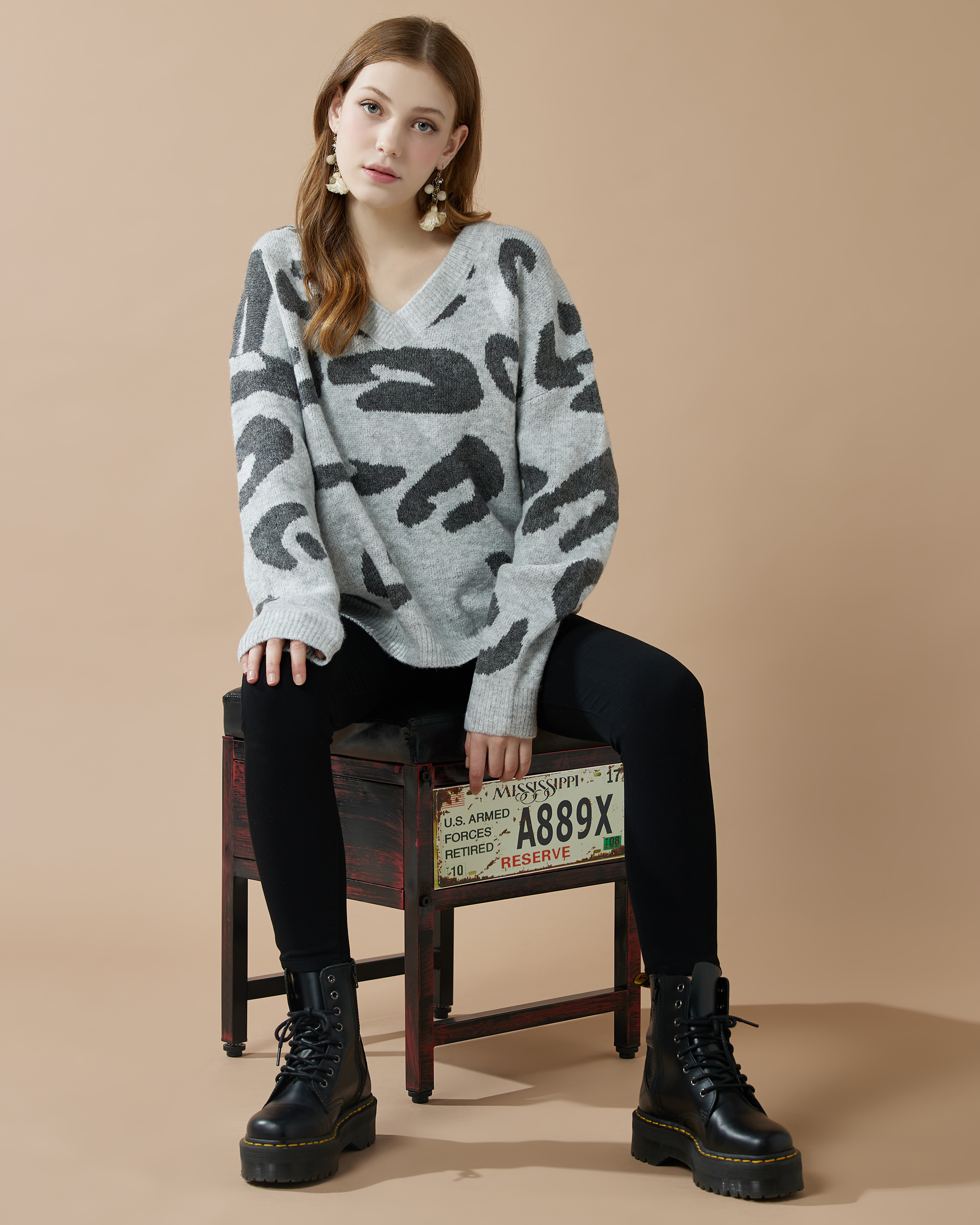 V-Neck Leopard Sweater - Heather Grey/Charcoal