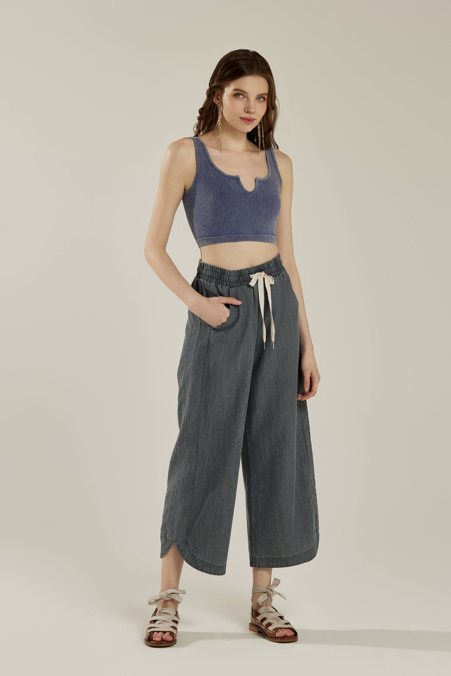 Cotton Blend Denim Dolphin Tail Wide Leg Washed Pants - Taupe Grey