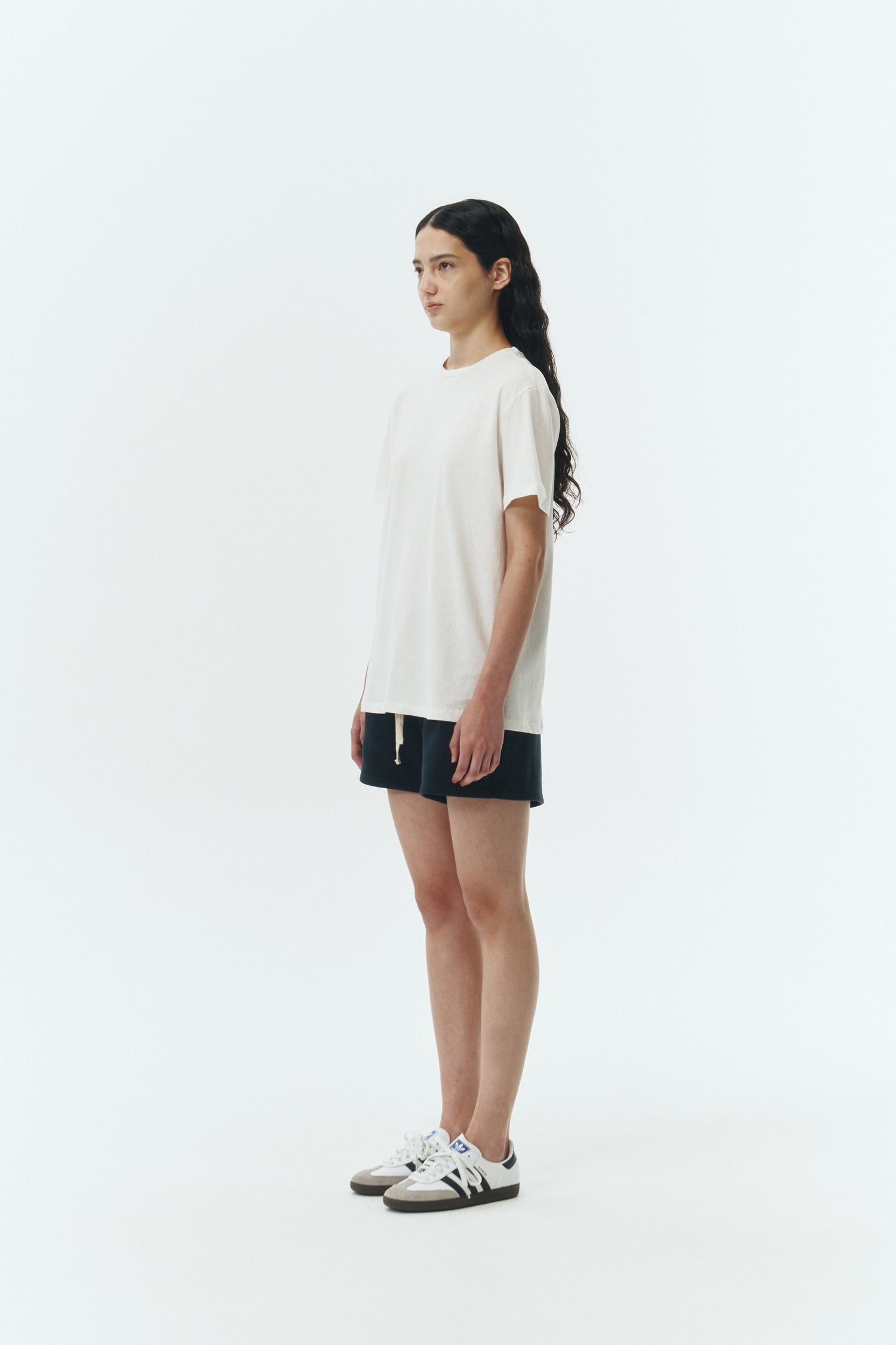Lara T-shirt in washed white, a relaxed-fit lightweight cotton tee with a crew neck and short sleeves for breathable daily wear.