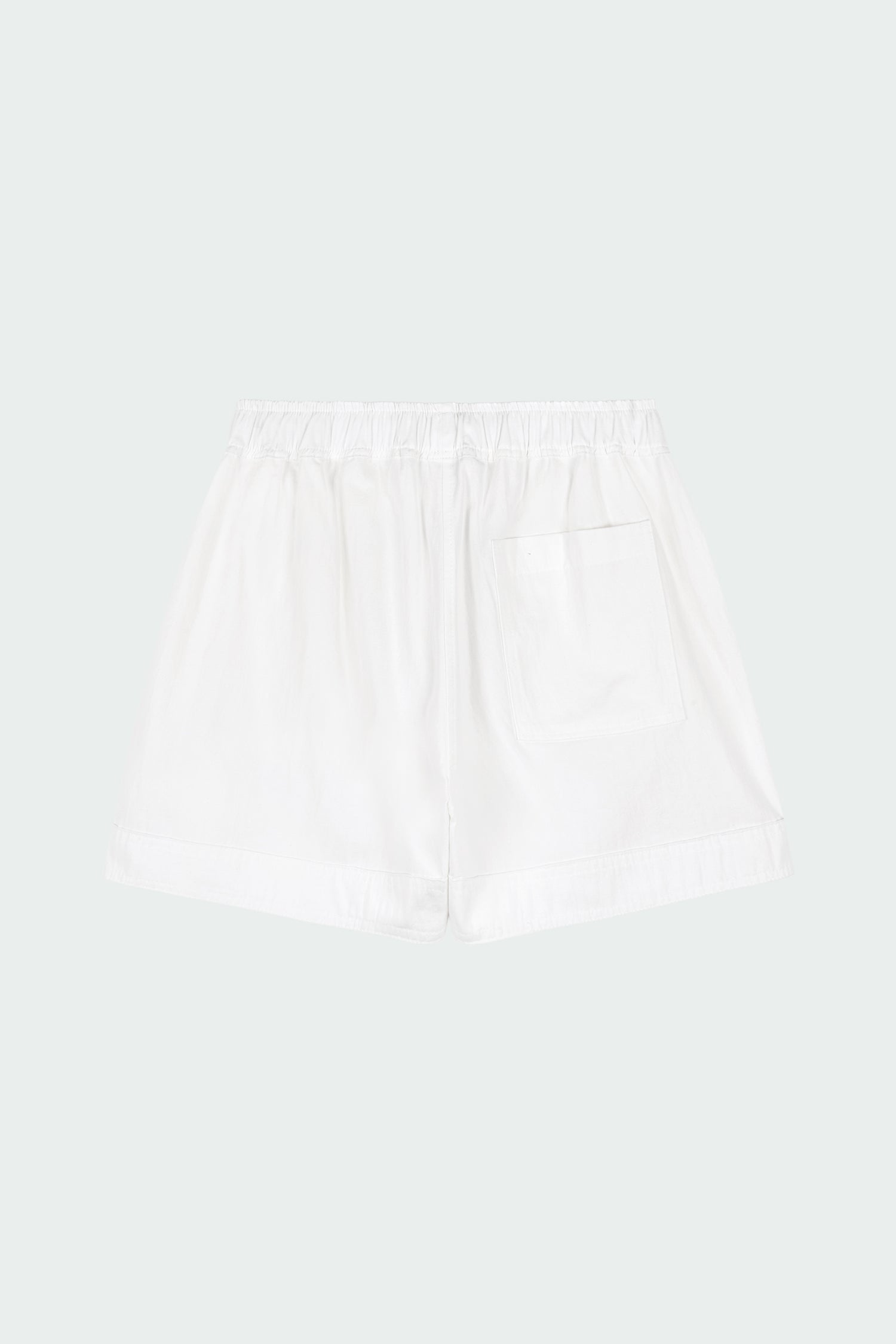 River Shorts in washed white, lightweight cotton pull-on shorts with an elastic waistband, inner drawstring, side and back pockets, regular fit for everyday comfort