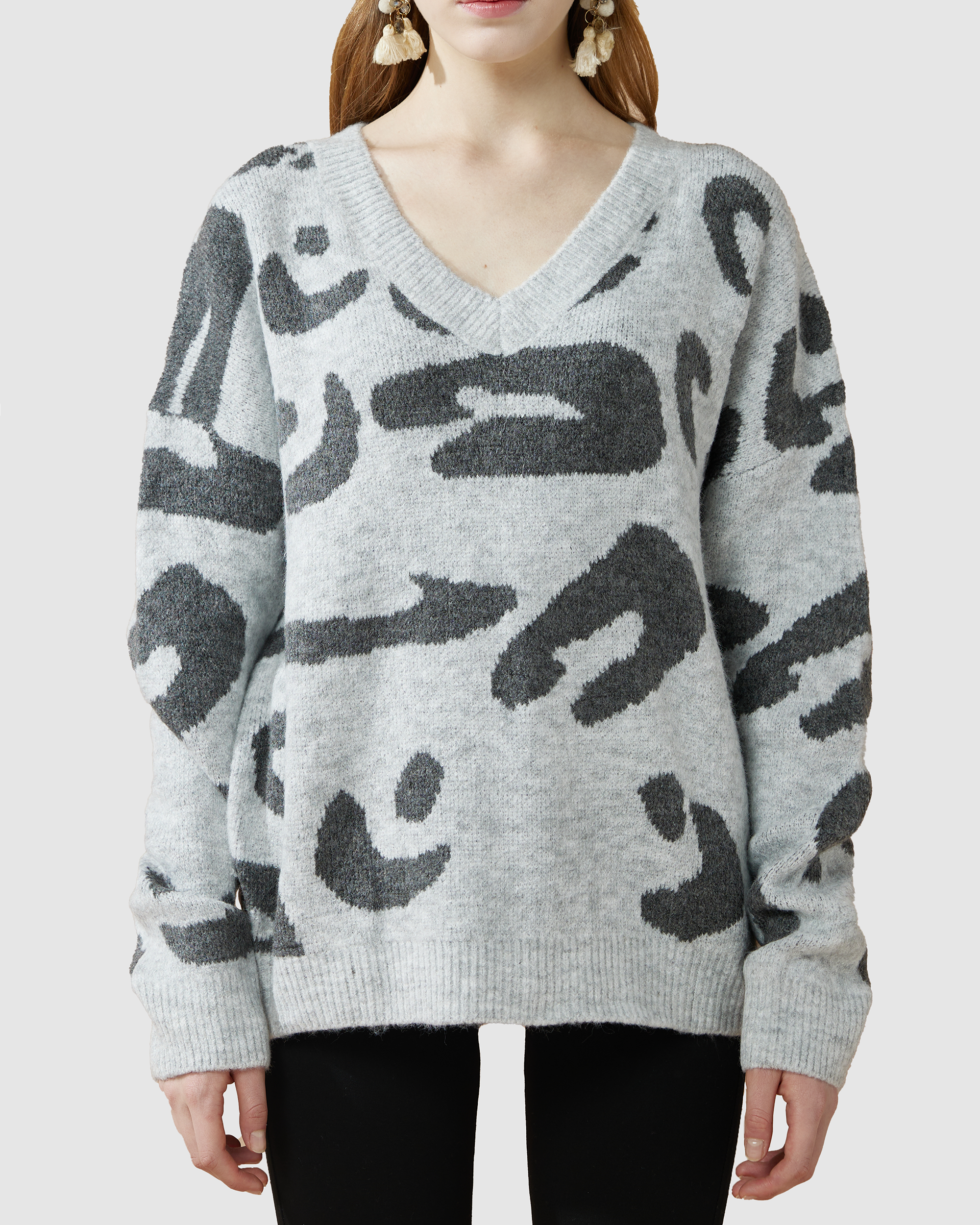 V-Neck Leopard Sweater - Heather Grey/Charcoal