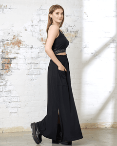 Smocked Waist Patched Pocket Maxi Skirt - Black - noflik