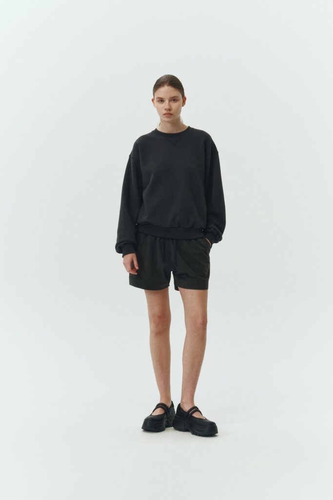 River Shorts in charcoal, lightweight cotton pull-on shorts with an elastic waistband, inner drawstring, side and back pockets, regular fit for everyday comfort